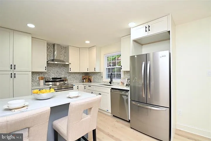 4702 Forestdale Dr — Photo 7
