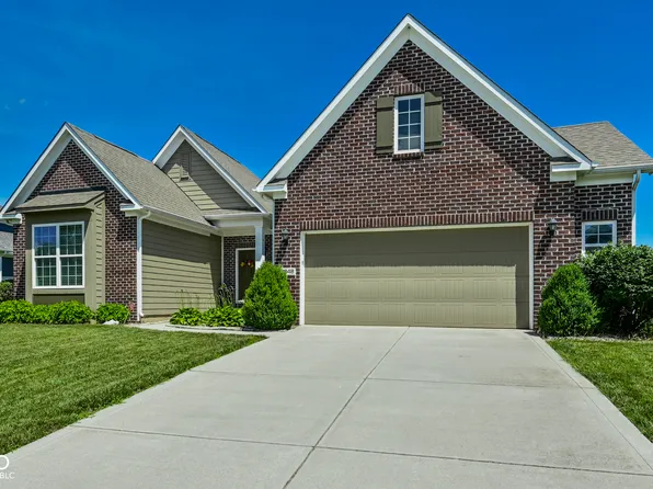 13848 Fieldcrest Dr, McCordsville, IN 46055