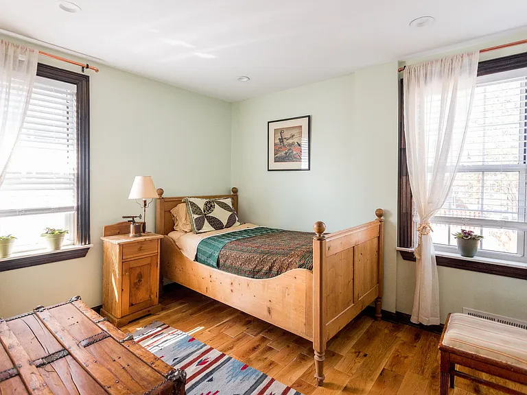 3863 Seneca St — Photo 27