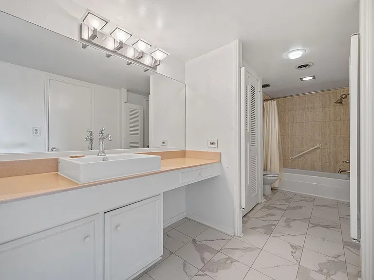 642 S Ripple Creek Dr #642 — Photo 10
