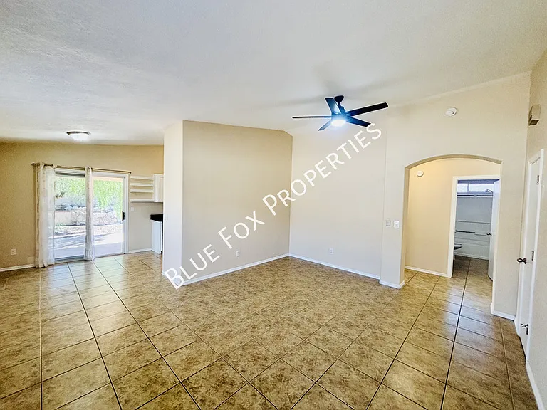 4775 S Wild Rose Dr — Photo 2