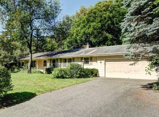 2336 Nottingham Ct, Minnetonka, MN 55305