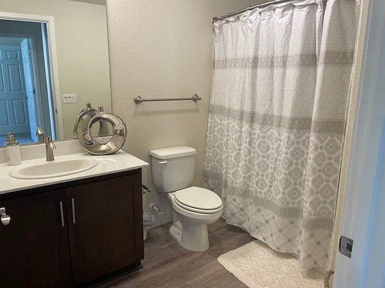 Luxe Ripon Apartments — Photo 10