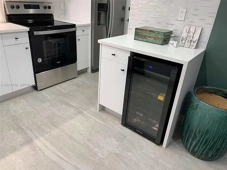 100 Golden Isles Dr #409 — Photo 15