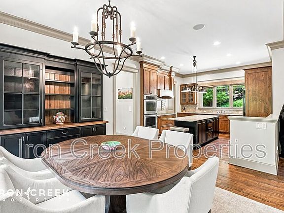 4th image of 2 Cherokee Orchard Ct