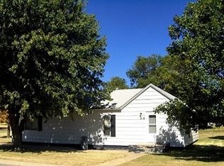 318 E Elm St, Bucklin, KS 67834