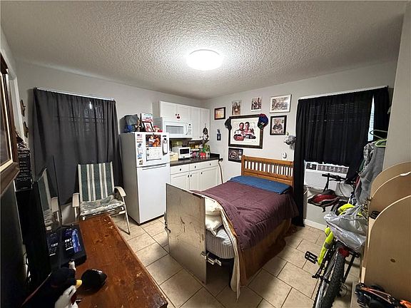 5th image of 3000 N Cleburne St