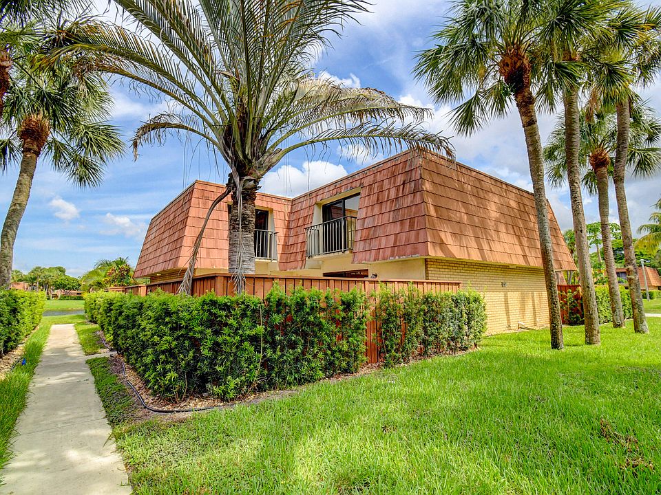 1st image of 311 Live Oak Lane