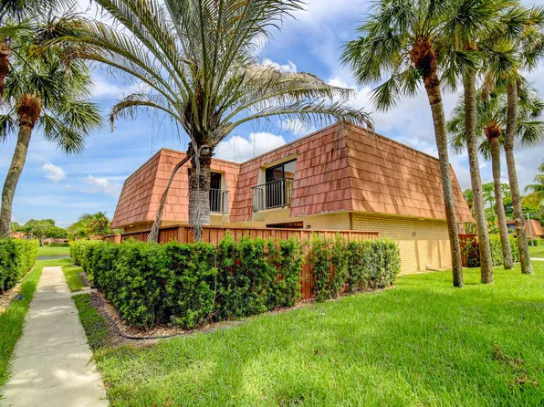 311 Live Oak Lane, Boynton Beach, FL 33436