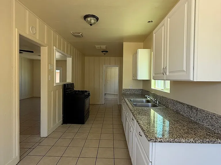 P156 — Photo 8