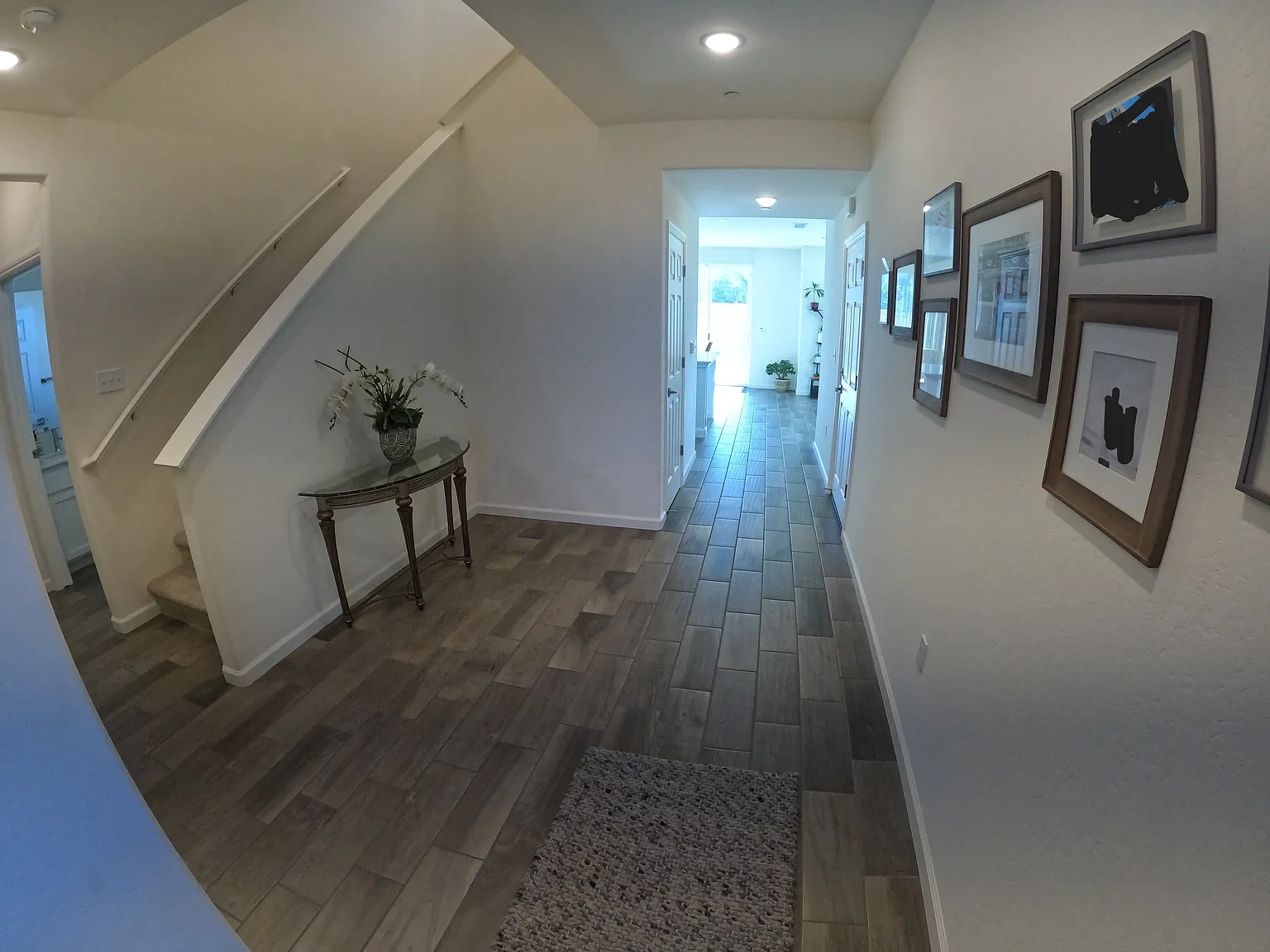 5 bed, 2741 sqft, $4,000 — Photo 2