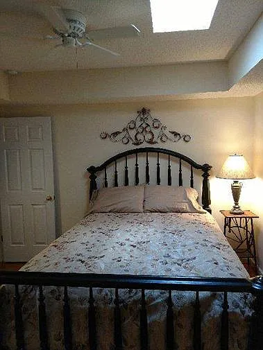 109 Jefferson Dr #UPSTAIRS — Photo 7