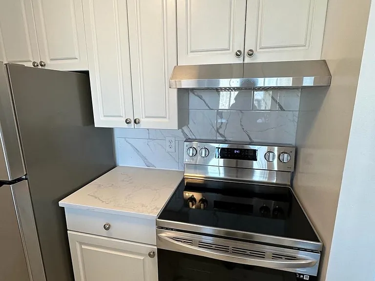 20 2nd St #2505 — Photo 6
