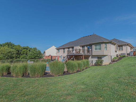 2nd image of 10651 Aspen Pl