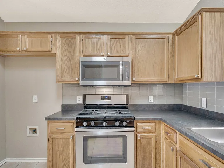 1512 Sundance Dr #T2 — Photo 3