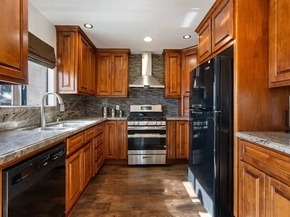 801 Nash Rd Unit B10, Hollister, CA 95023