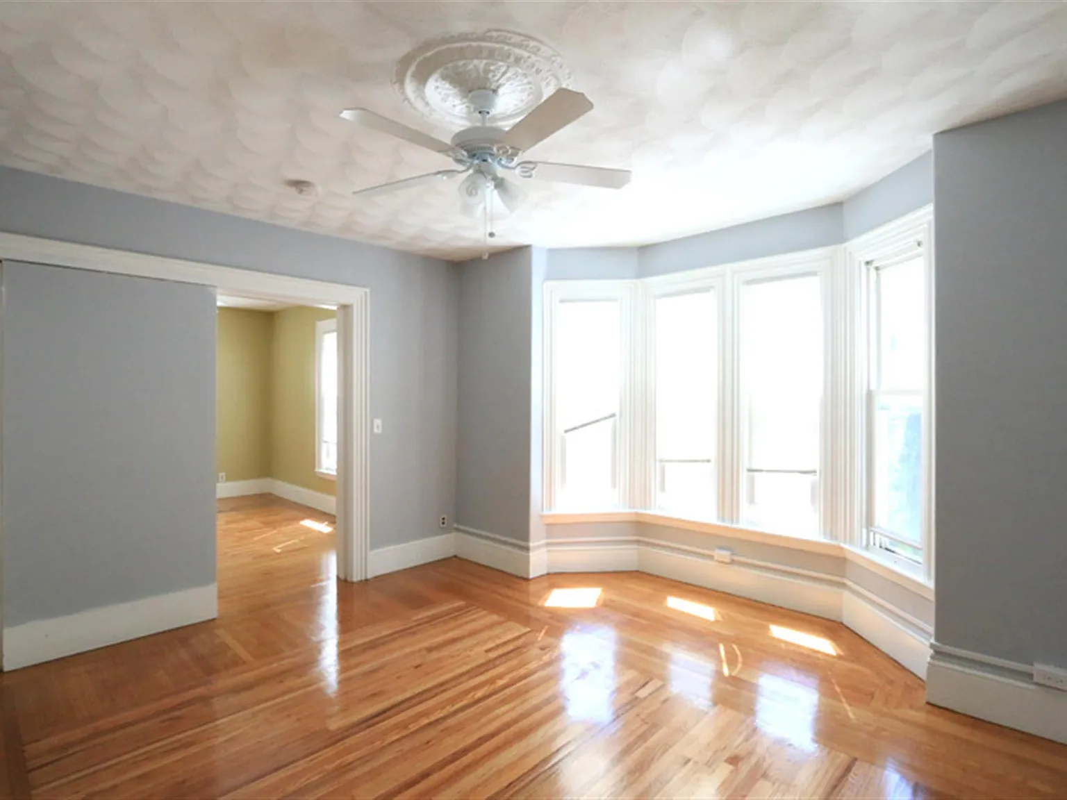 1 bed, 750 sqft, $2,900 — Photo 2