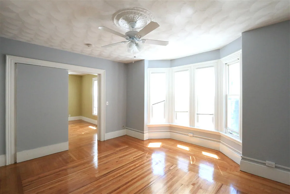 Building Photo - 64 Vinal Ave