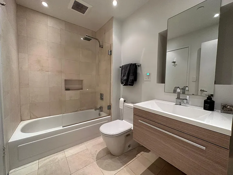 1 Daniel Burnham Ct — Photo 6