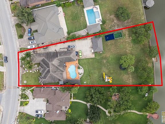 3rd image of 5222 Rustic Manor Dr