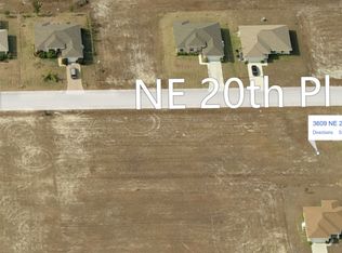2220 NE 35th Ter, Cape Coral, FL 33909