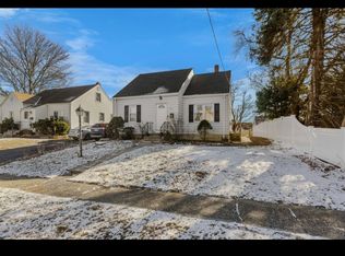 645 Burnsford Ave, Bridgeport, CT 06606