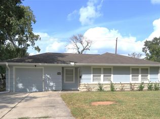 5818 Carew St, Houston, TX 77074