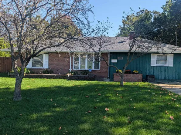 2026 College St, South Bend, IN 46628