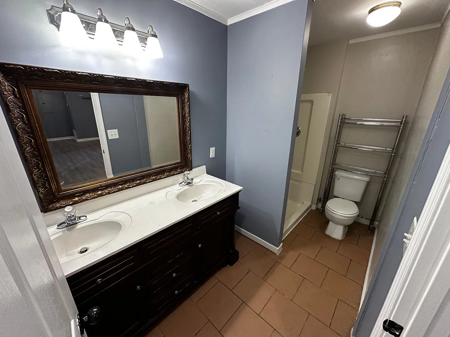 4494 Old Summerville Rd — Photo 4