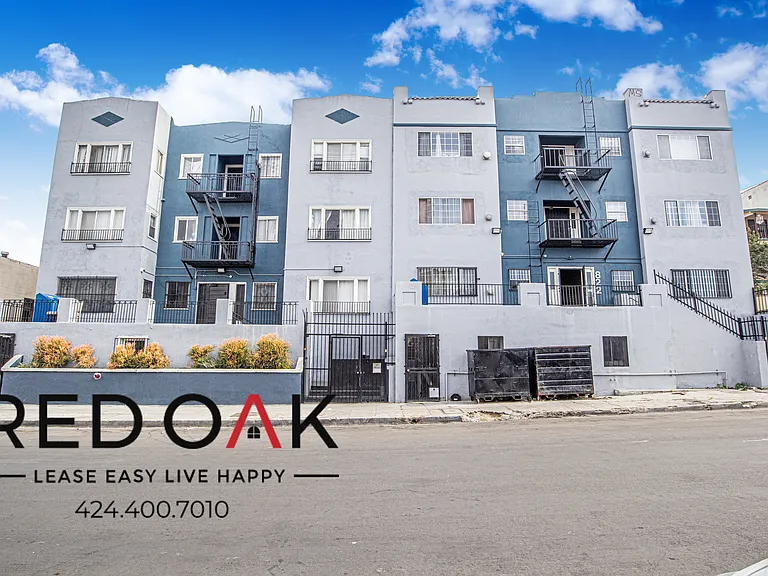 816- 822 S Park View St — Photo 3