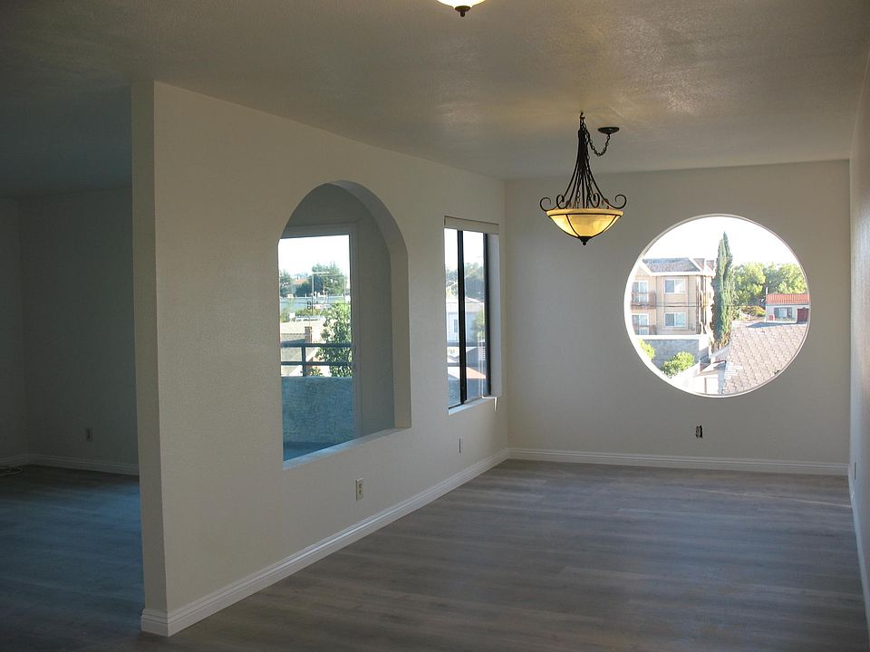 Formal dining room with contemporary architectural look