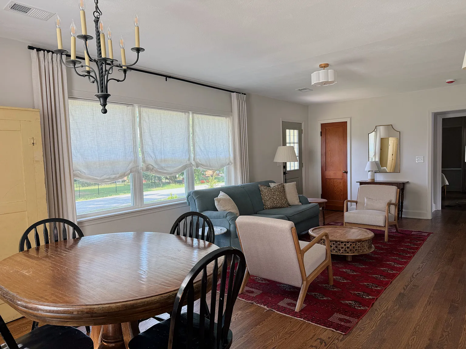 2 bed, 1300 sqft, $2,800 — Photo 3