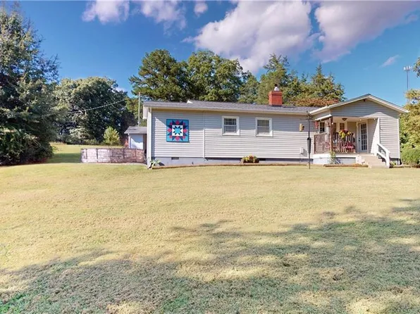 1459 Quaker Church Rd, Siloam, NC 27047