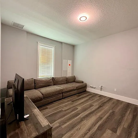 304 N 7th St — Photo 39