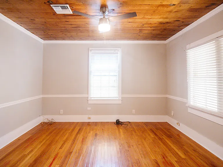 311 S Morgan Ave — Photo 18