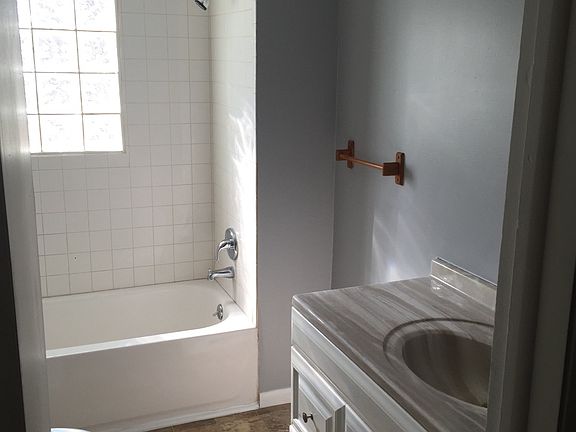 3rd image of 8601 E 77th St