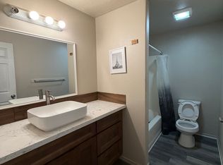 131-137 37th Ave SE #4, Salem, OR 97317