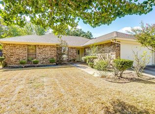 1917 Green Willow Dr, Fort Worth, TX 76134