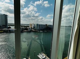 7930 East Dr APT 808, North Bay Village, FL 33141
