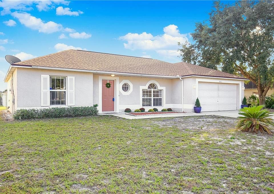1st image of 3211 Scenic Woods Dr