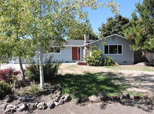 114 N 4th St, Talent, OR 97540