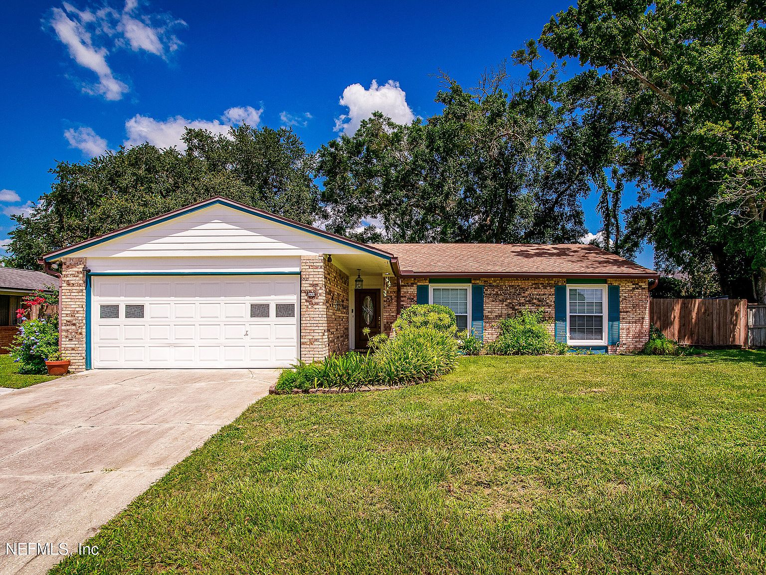 B+COM ONE（SYGN HOUSE） b161d4f37c9dd9905bd995bca4bbec