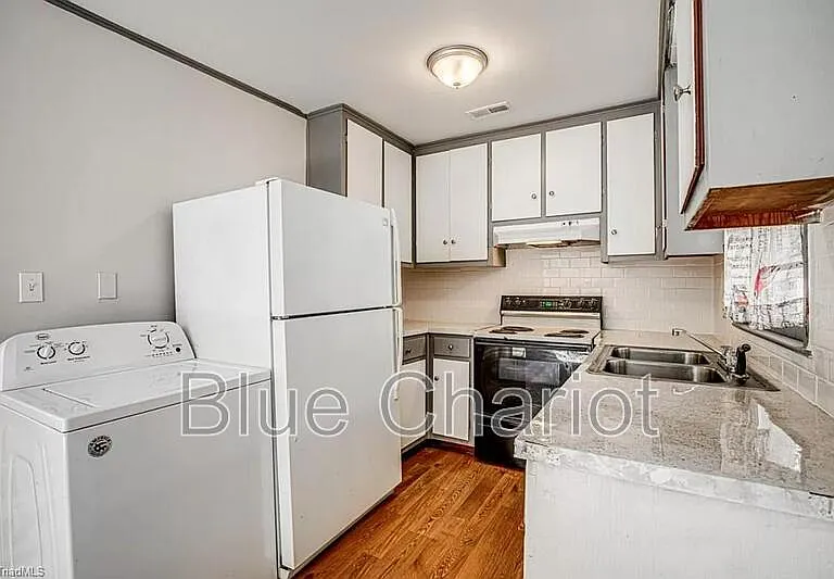 524 W Short St — Photo 12