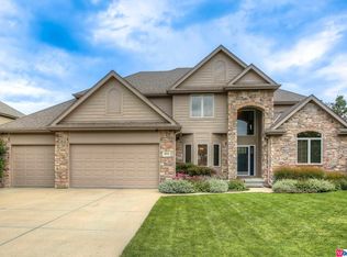 18714 Hansen St, Omaha, NE 68130