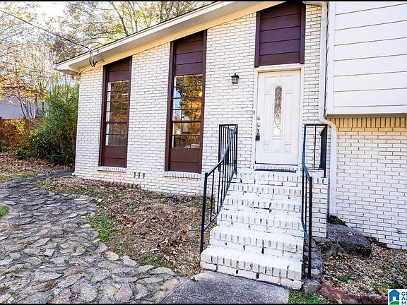 3rd image of 5884 Janet Dr