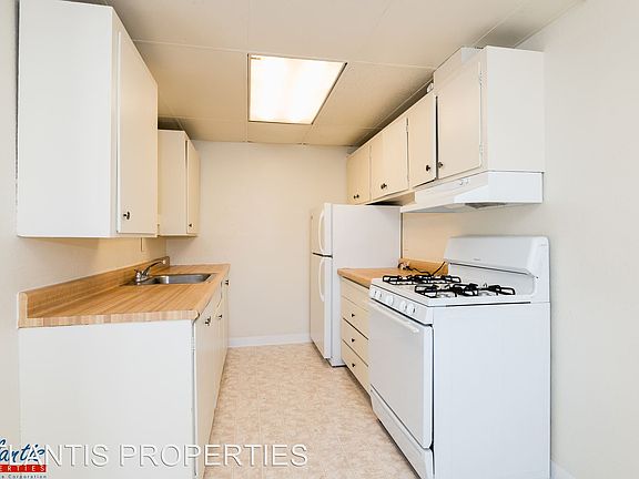 3rd image of 1675 Virginia Ave APT 04