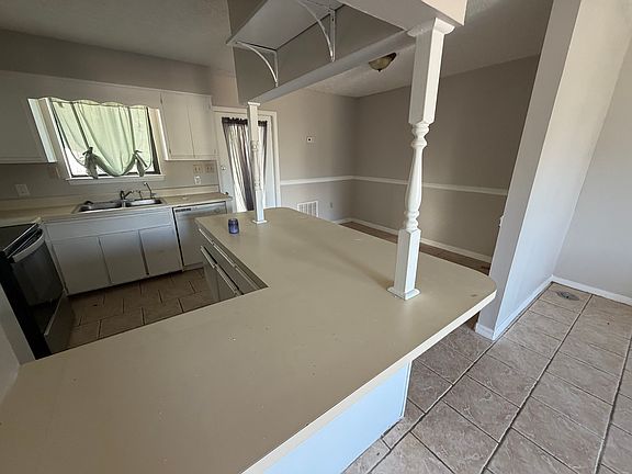 2nd image of 3122 Debra Blvd