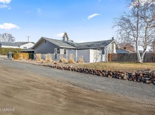 209 Ridgeway Dr, Yakima, WA 98901