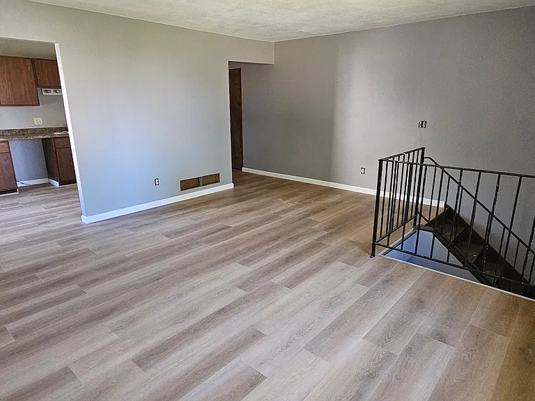 83rd Cir N — Photo 3