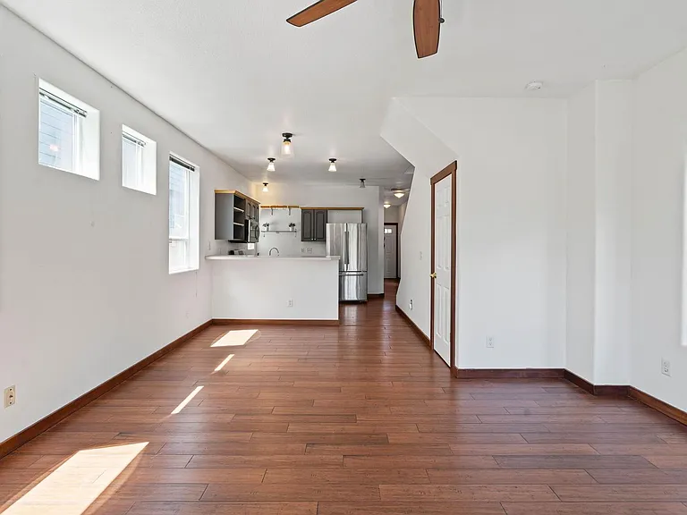 3328 NE 74th Ave — Photo 7